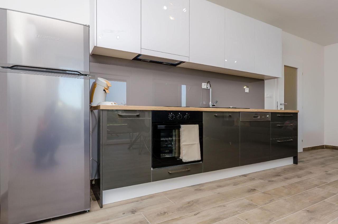 Apartment Rozalia Trogir Eksteriør bilde