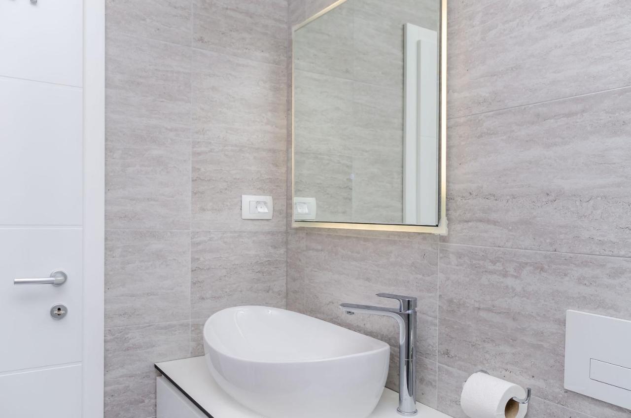 Apartment Rozalia Trogir Eksteriør bilde